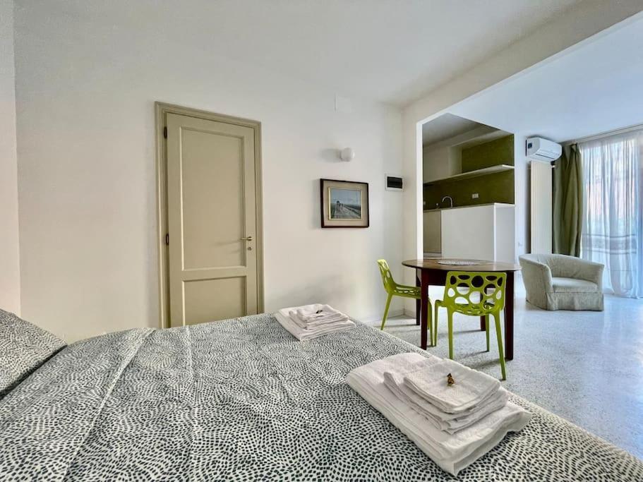 מילאנו Modern Apartment Navigli מראה חיצוני תמונה